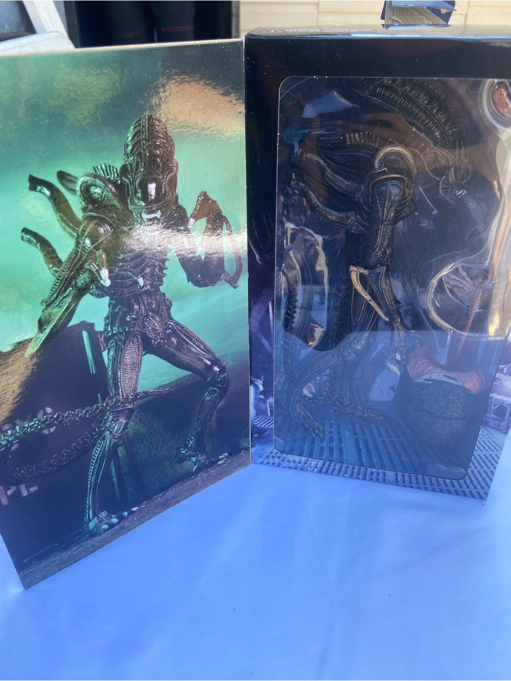 Black Alien Xenomorph Action Figure - Detailed Sci-Fi Collectible